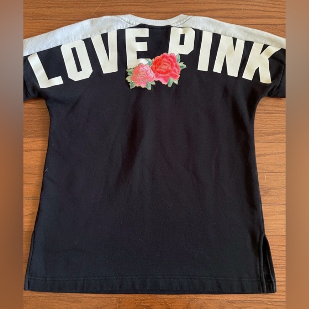 Victoria's Secret PINK Rose  Embroidered Floral Black White Sweater Size Small - Picture 4 of 13